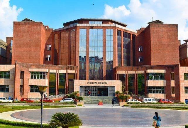 Amity University MBBS image